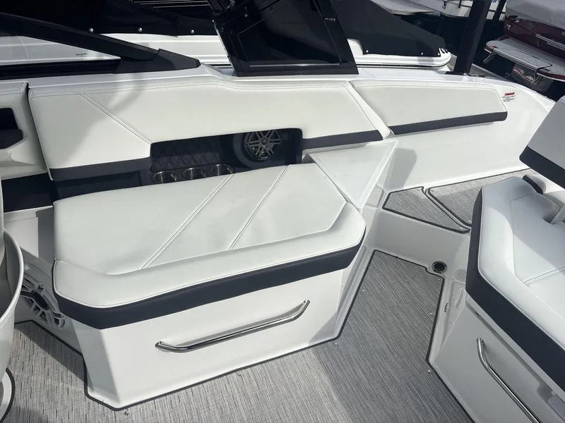 Slide: The Image of Cobalt R6 2025 - 16