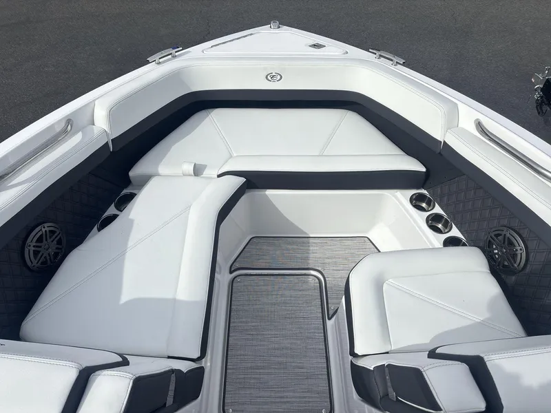 Slide: The Image of Cobalt R6 2025 - 5