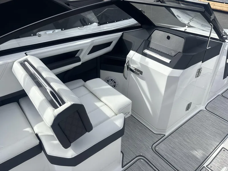 Slide: The Image of Cobalt R6 2025 - 9