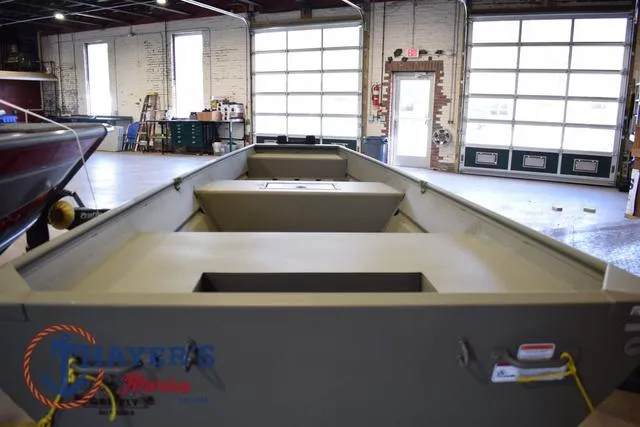 Slide: The Image of Tracker 1542 LW 2025 - 3