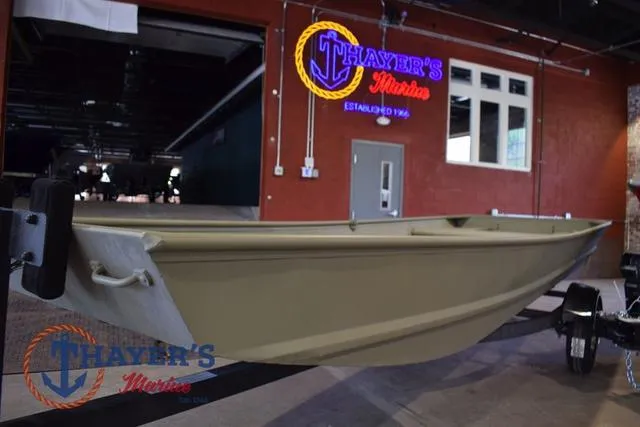 Slide: The Image of Tracker 1542 LW 2025 - 4