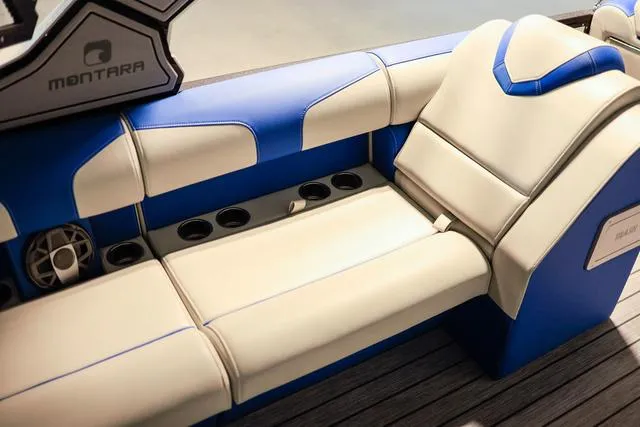 Slide: The Image of Montara 25' SURF BOSS 2.0 SL 2025 - 11