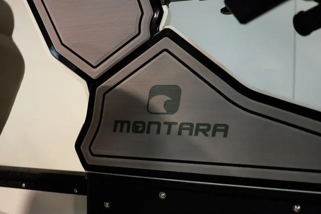 Slide: The Image of Montara 25' SURF BOSS 2.0 SL 2025 - 13