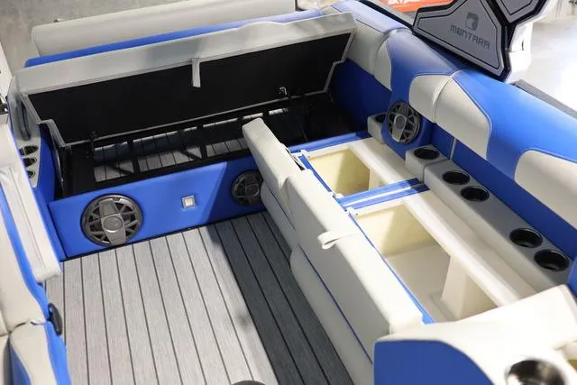 Slide: The Image of Montara 25' SURF BOSS 2.0 SL 2025 - 21