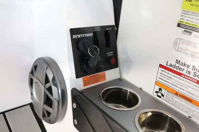 Slide: The Image of Montara 25' SURF BOSS 2.0 SL 2025 - 26