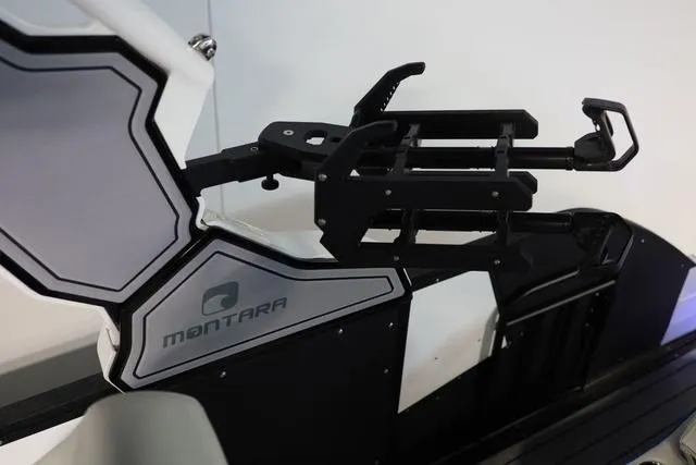 Slide: The Image of Montara 25' SURF BOSS 2.0 SL 2025 - 27