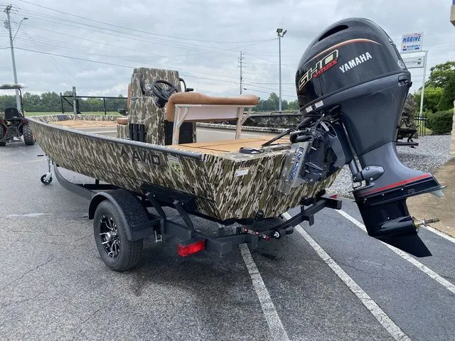 Slide: The Image of Avid 18 Rogue CC 2025 - 3