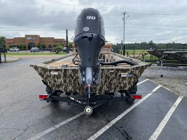 Slide: The Image of Avid 18 Rogue CC 2025 - 4