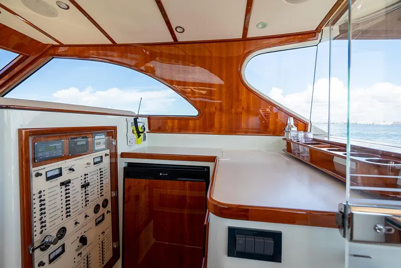 Slide: The Image of Wet bar - 10