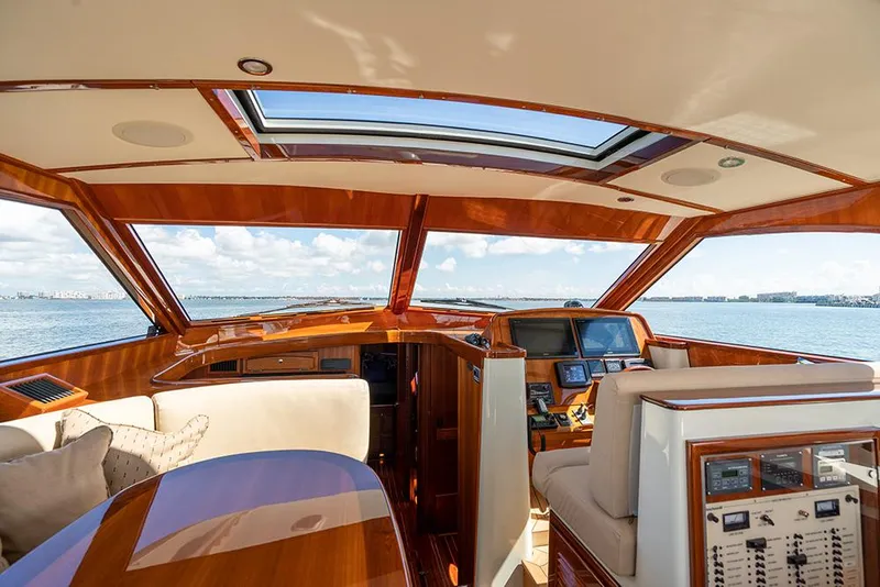 Slide: The Image of Salon/helm area view 2 - 21