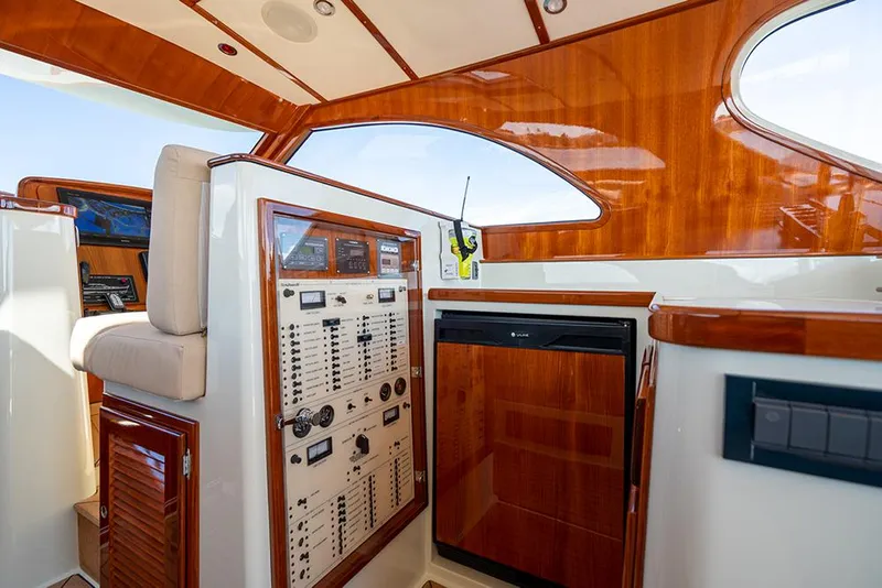 Slide: The Image of Wet bar view 2 - 25