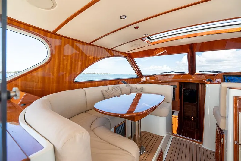 Slide: The Image of Salon - 9