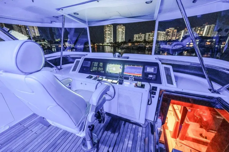 Slide: The Image of Cheoy Lee Motoryacht 2006 - 50