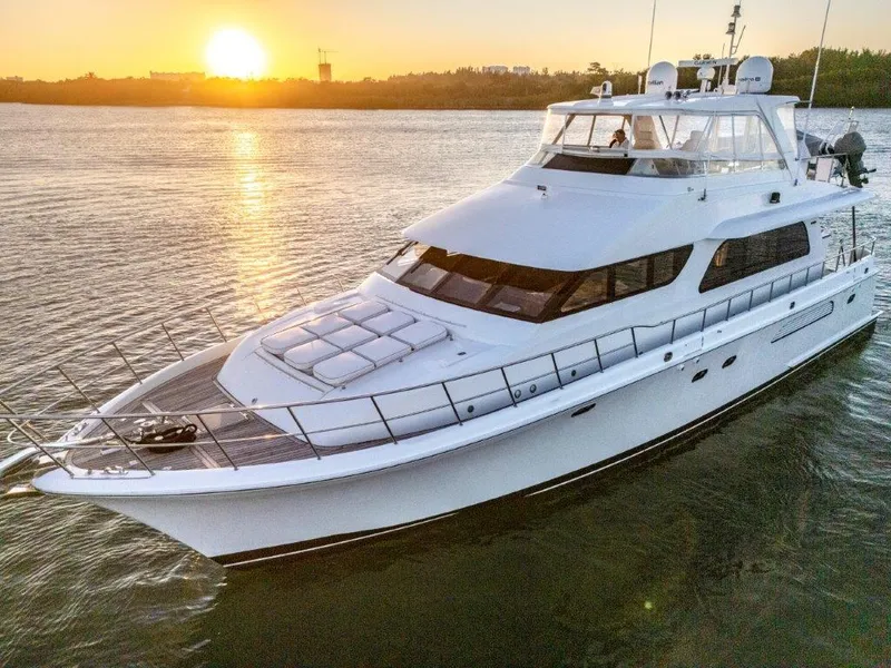 Slide: The Image of Cheoy Lee Motoryacht 2006 - 58