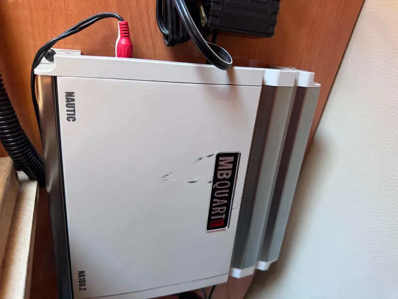 Slide: The Image of Regal Commodore 322 1999 - 50