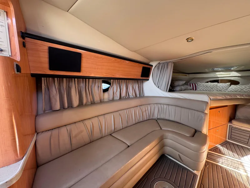 Slide: The Image of Regal Commodore 322 1999 - 55