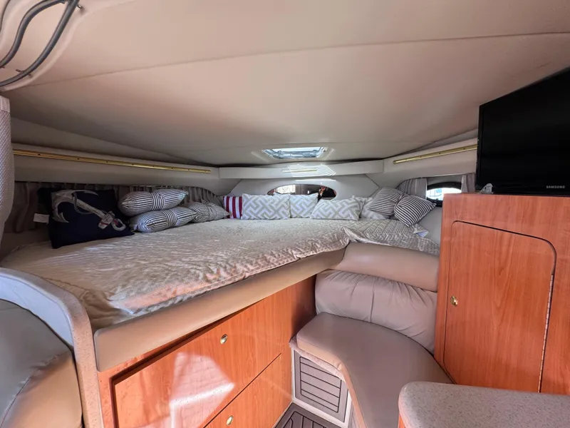 Slide: The Image of Regal Commodore 322 1999 - 59