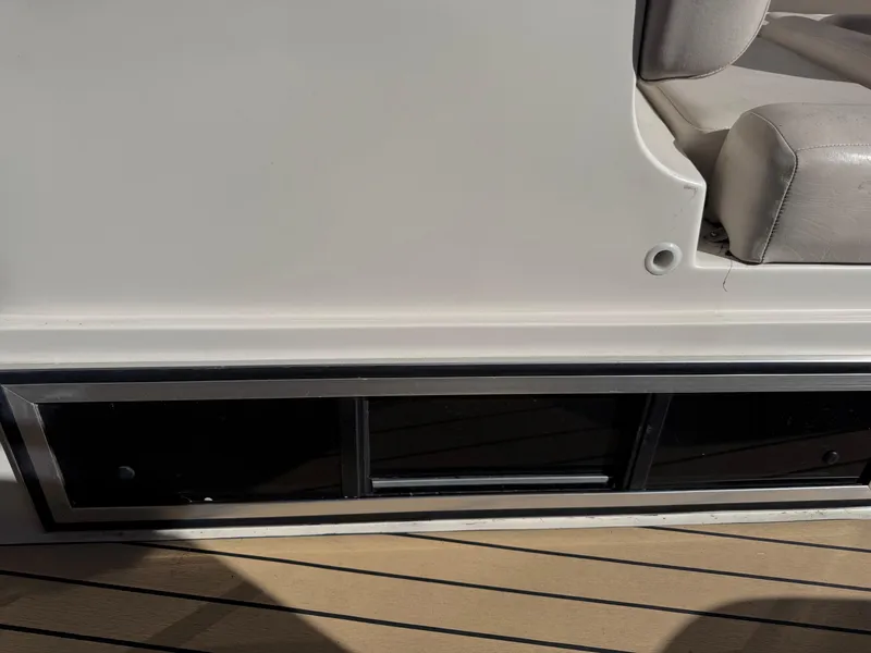 Slide: The Image of Regal Commodore 322 1999 - 80