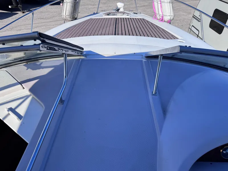 Slide: The Image of Regal Commodore 322 1999 - 81