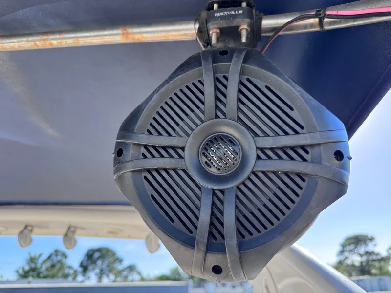 Slide: The Image of Regal Commodore 322 1999 - 93