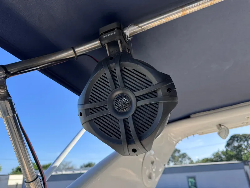 Slide: The Image of Regal Commodore 322 1999 - 94