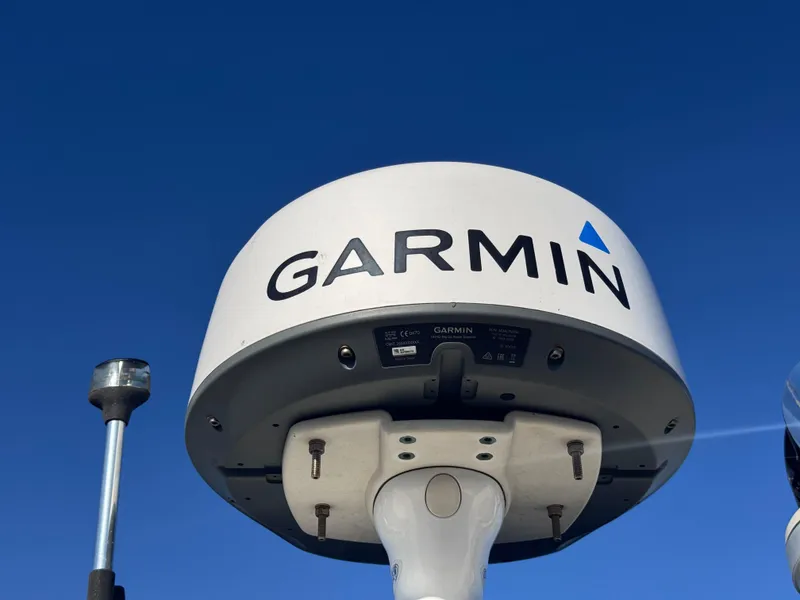 Slide: The Image of Regal Commodore 322 1999 - 98