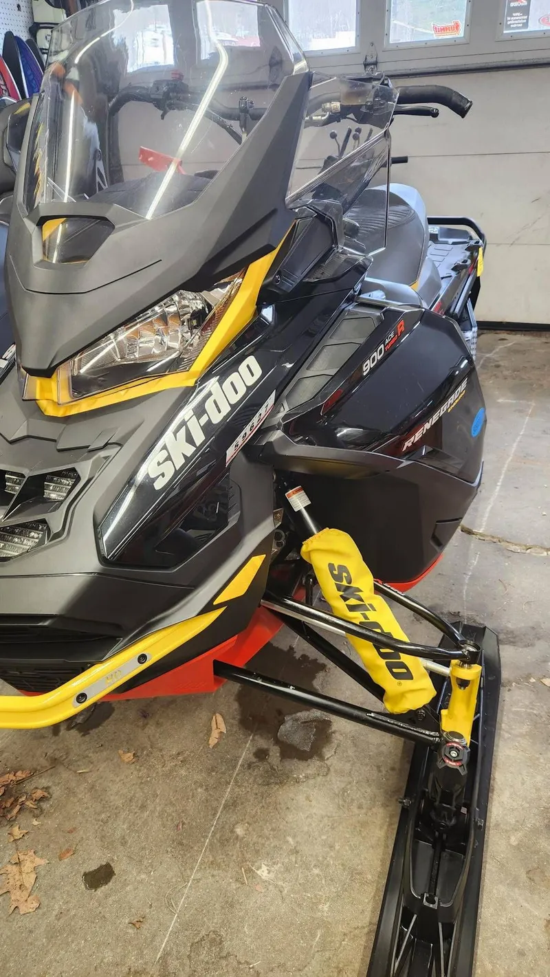 Slide: The Image of Sea-Doo RENEGADE ENDURO 900 ACE TURBO R 2023 - 6