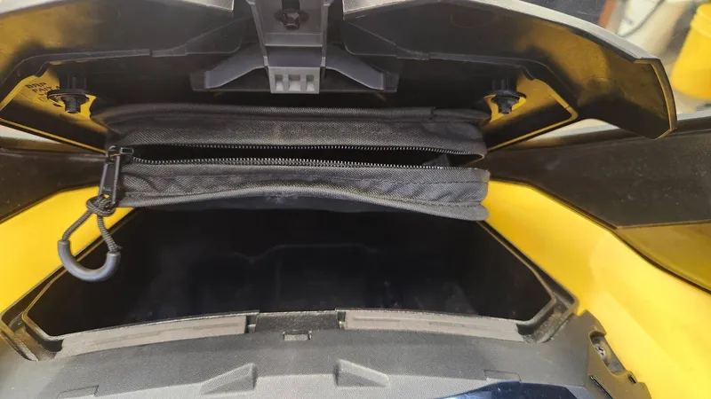 Slide: The Image of Sea-Doo RENEGADE ENDURO 900 ACE TURBO R 2023 - 9