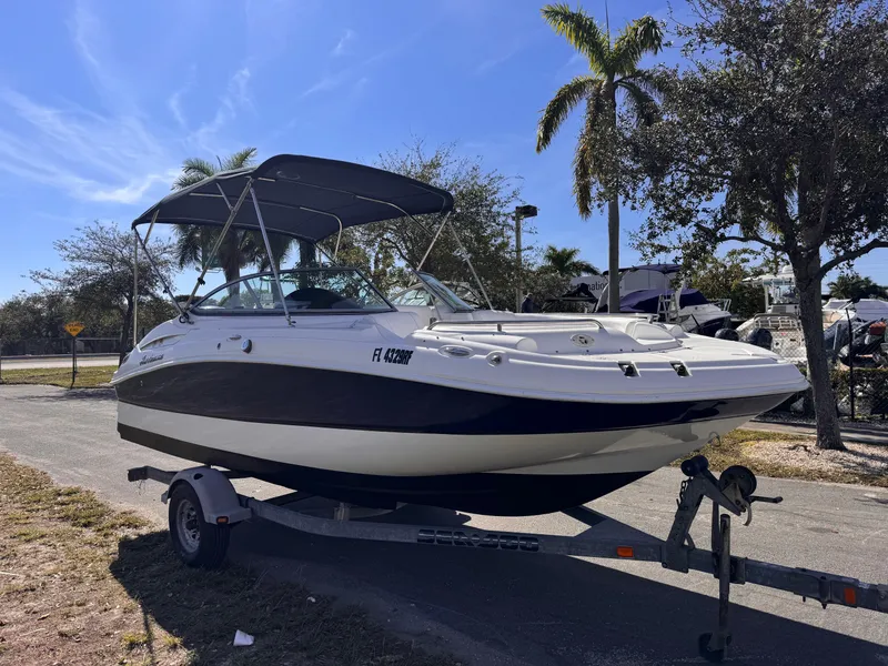 Slide: The Image of Hurricane SunDeck 2000 OB 2017 - 4