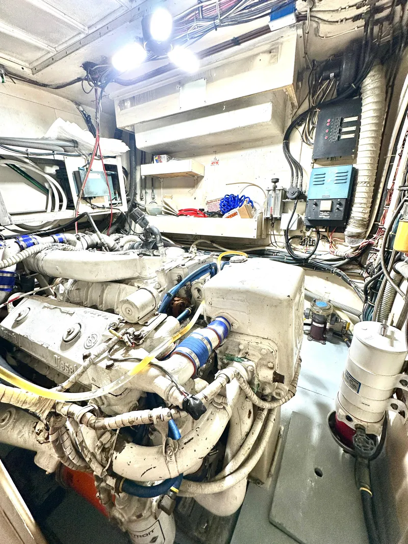 Slide: The Image of Hatteras 53 Motor Yacht 1978 - 100