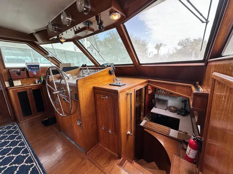 Slide: The Image of Hatteras 53 Motor Yacht 1978 - 55