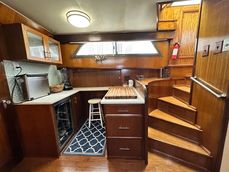 Slide: The Image of Hatteras 53 Motor Yacht 1978 - 60