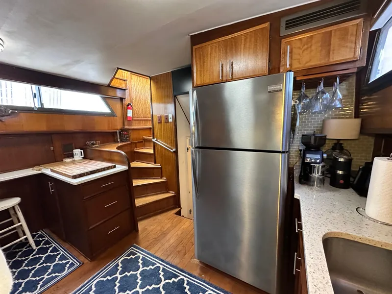 Slide: The Image of Hatteras 53 Motor Yacht 1978 - 65