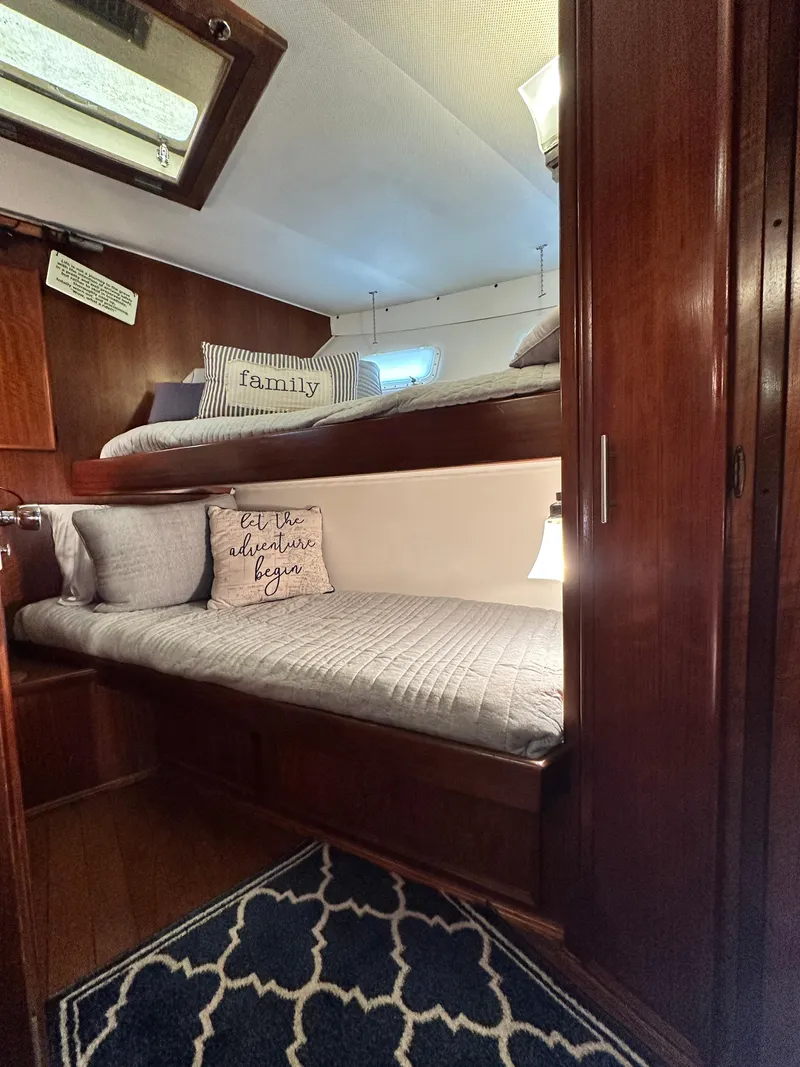 Slide: The Image of Hatteras 53 Motor Yacht 1978 - 68