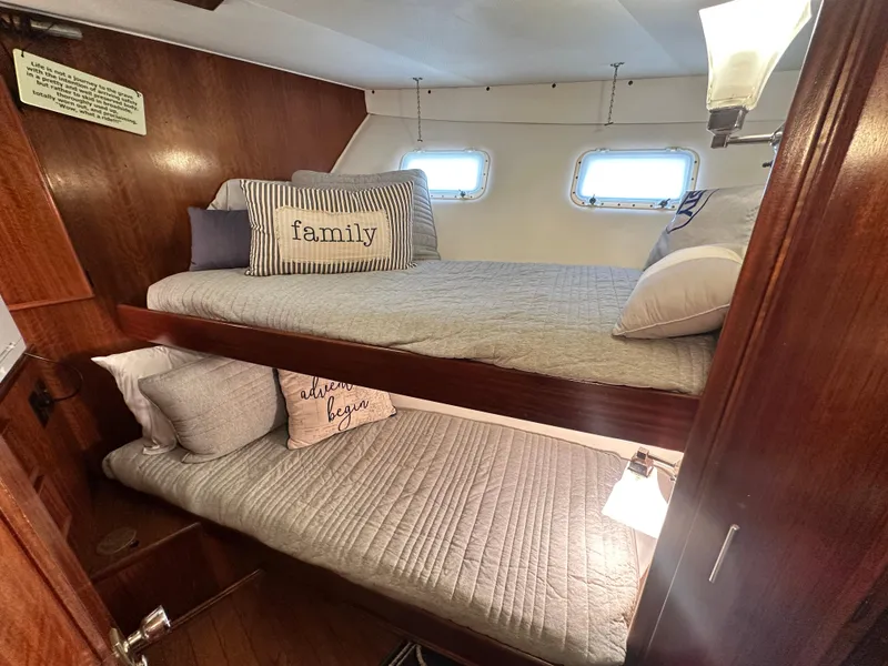 Slide: The Image of Hatteras 53 Motor Yacht 1978 - 69