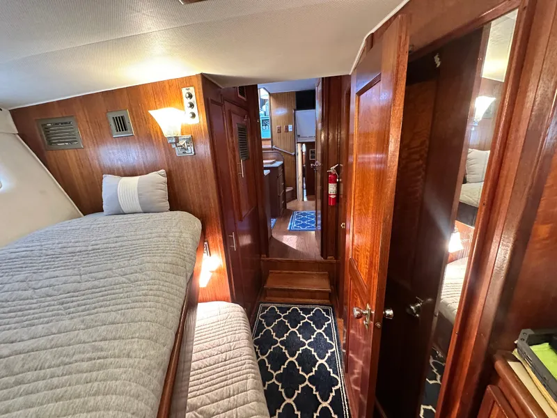 Slide: The Image of Hatteras 53 Motor Yacht 1978 - 71