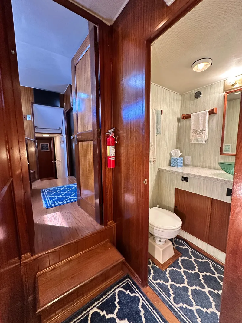 Slide: The Image of Hatteras 53 Motor Yacht 1978 - 73