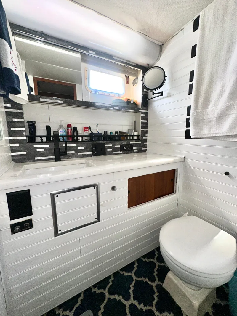 Slide: The Image of Hatteras 53 Motor Yacht 1978 - 87