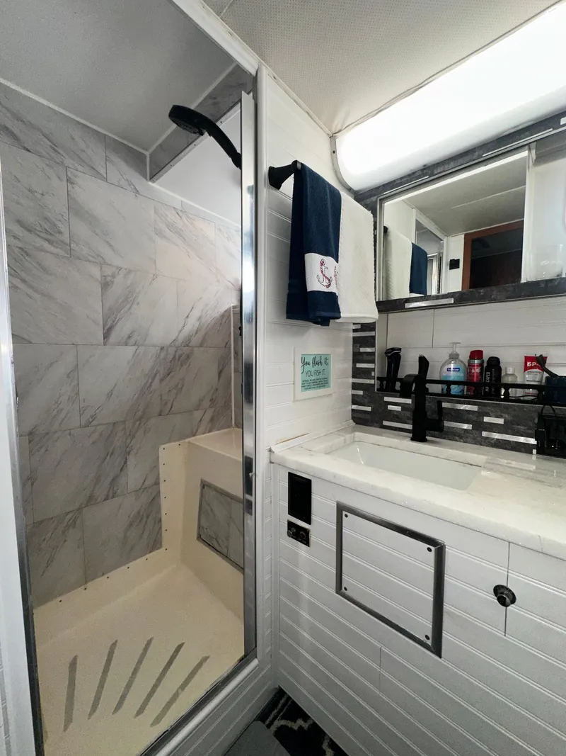 Slide: The Image of Hatteras 53 Motor Yacht 1978 - 88