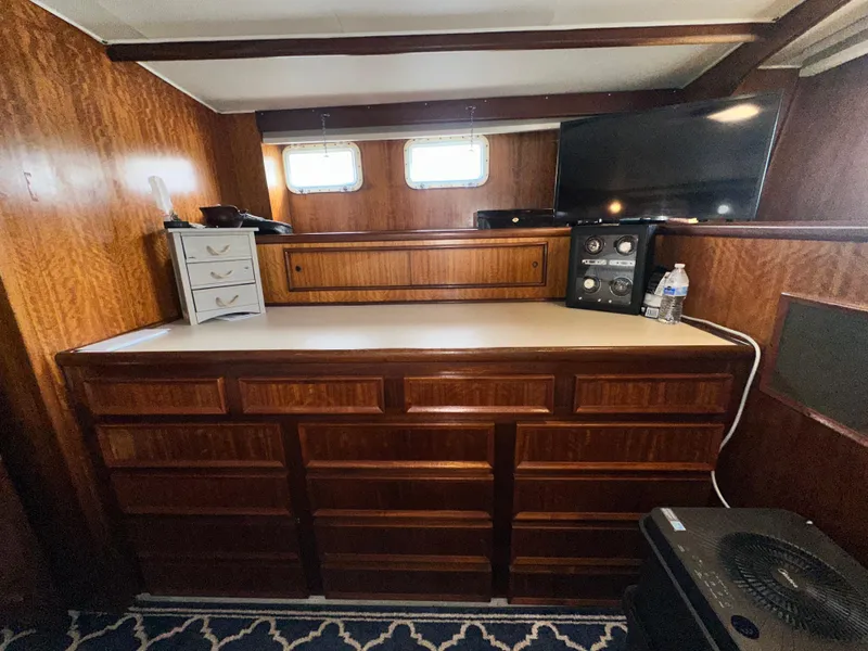 Slide: The Image of Hatteras 53 Motor Yacht 1978 - 96