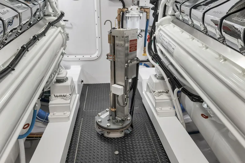 Slide: The Image of Viking 72 Convertible 2024 - 63