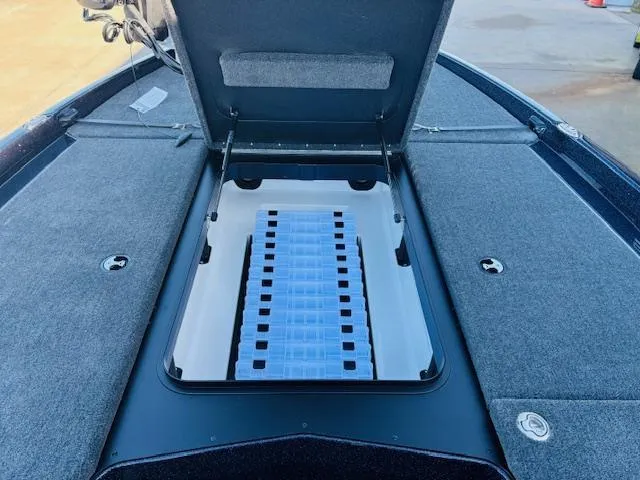 Slide: The Image of Skeeter ZXR21 2025 - 14