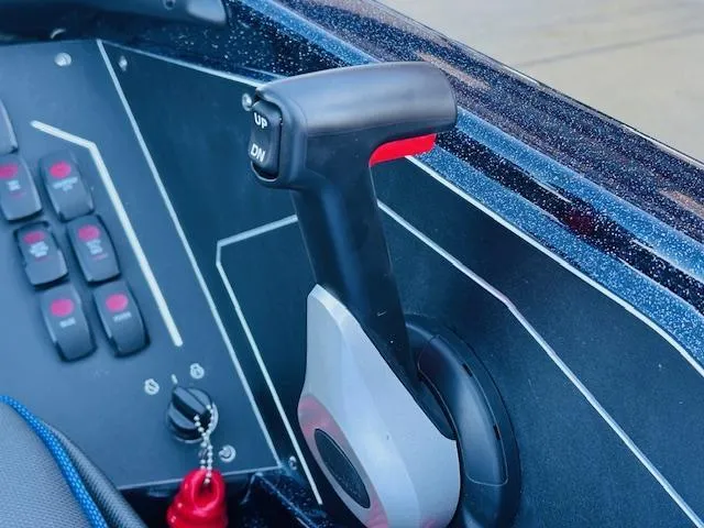 Slide: The Image of Skeeter ZXR21 2025 - 15