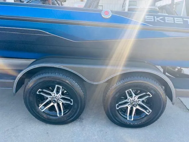 Slide: The Image of Skeeter ZXR21 2025 - 20