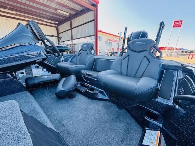 Slide: The Image of Skeeter ZXR21 2025 - 22