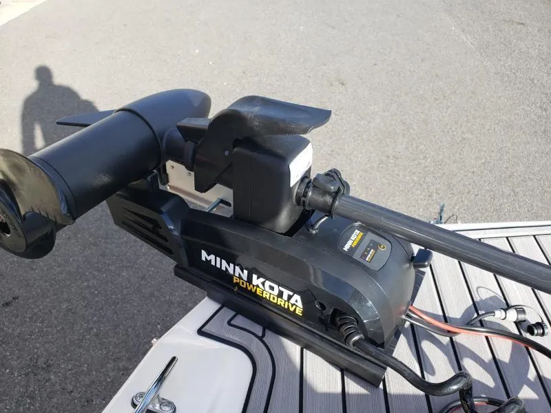 Slide: The Image of Minn Kota PowerDrive motor on 2024 Starcraft SVX 190 OB boat deck. - 14