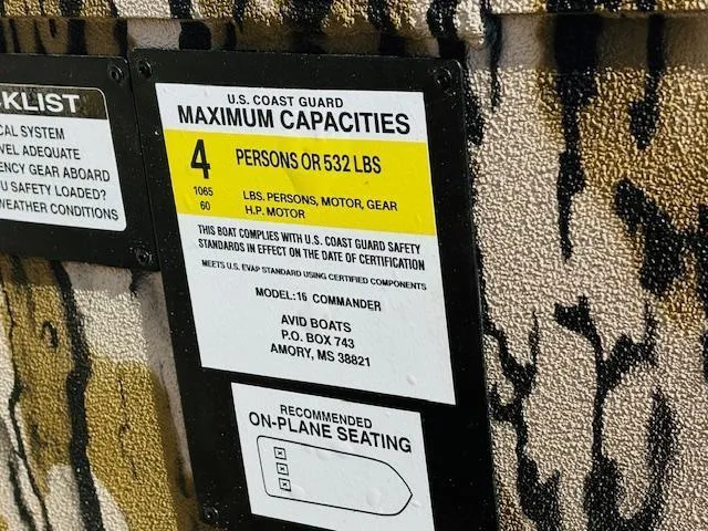 Slide: The Image of Avid 16COM 2025 boat capacity label, maximum 4 persons or 532 lbs. - 13