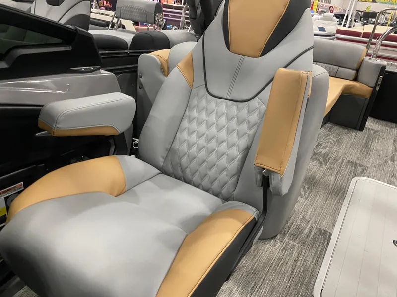 Slide: The Image of Luxurious seating in 2025 Avalon 2585 Catalina QLW boat, featuring modern design and comfort. - 9