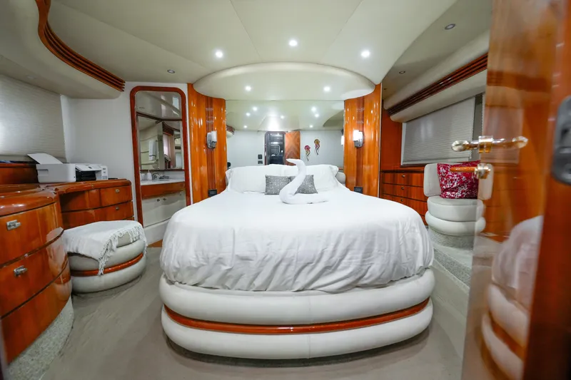 Slide: The Image of Azimut 68E 2007 - 62