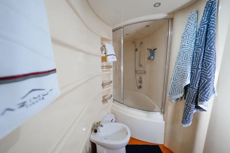 Slide: The Image of Azimut 68E 2007 - 65